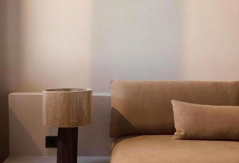 Hotelli Luura Paros Cliff
