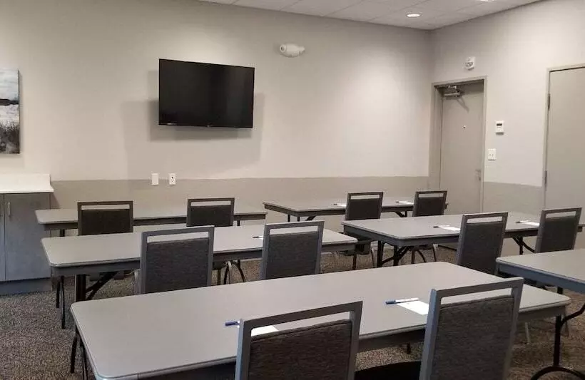 Hotelli Best Western Plus Parkside Inn & Suites