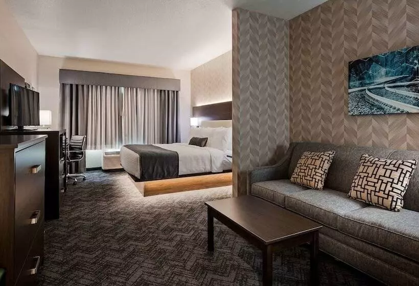 Hotelli Best Western Plus Parkside Inn & Suites