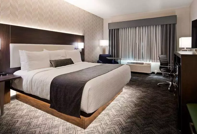 Hotelli Best Western Plus Parkside Inn & Suites