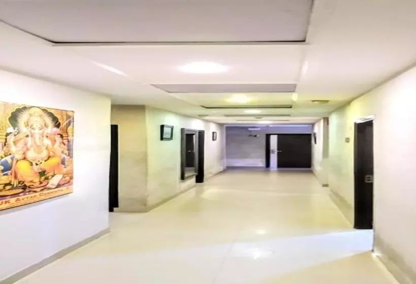 ホテル Gujral