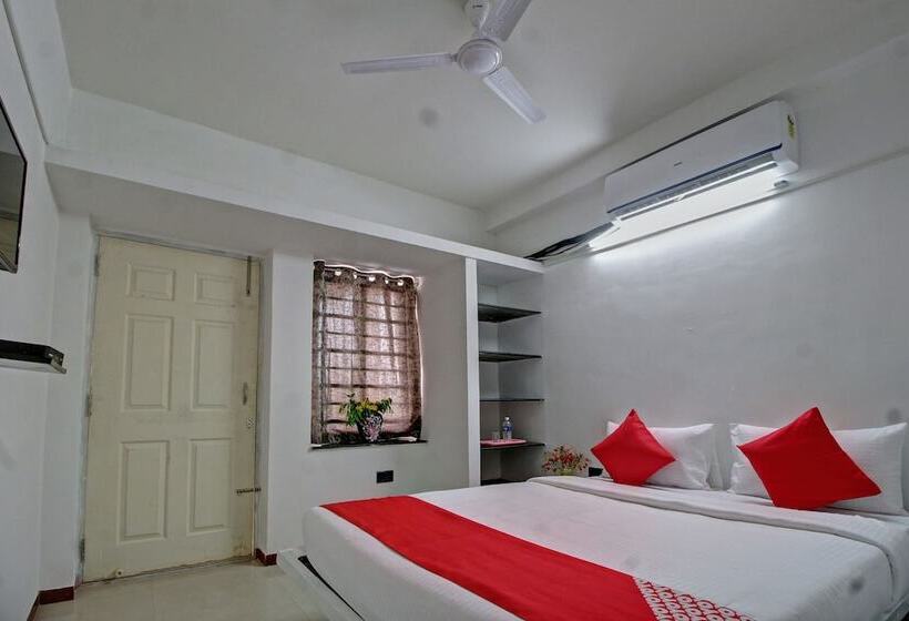 בית מלון כפרי Oyo 28223 Sri Sharu Enclave