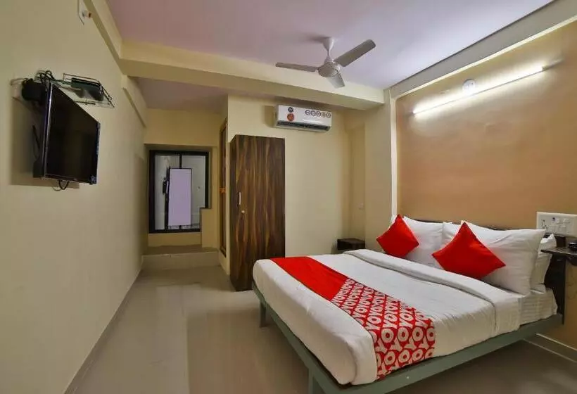 ホテル Oyo Flagship 27974 Madhuram Arcade