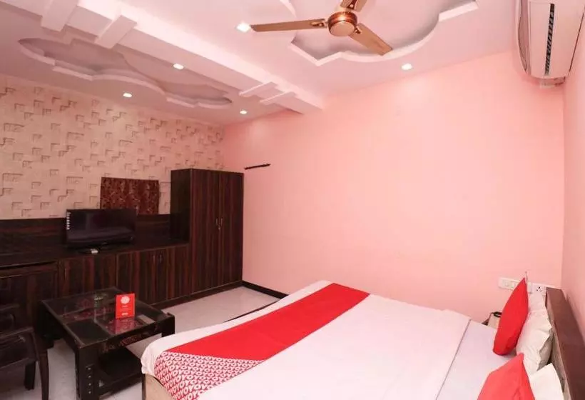 Oyo 27695 Hotel Relation