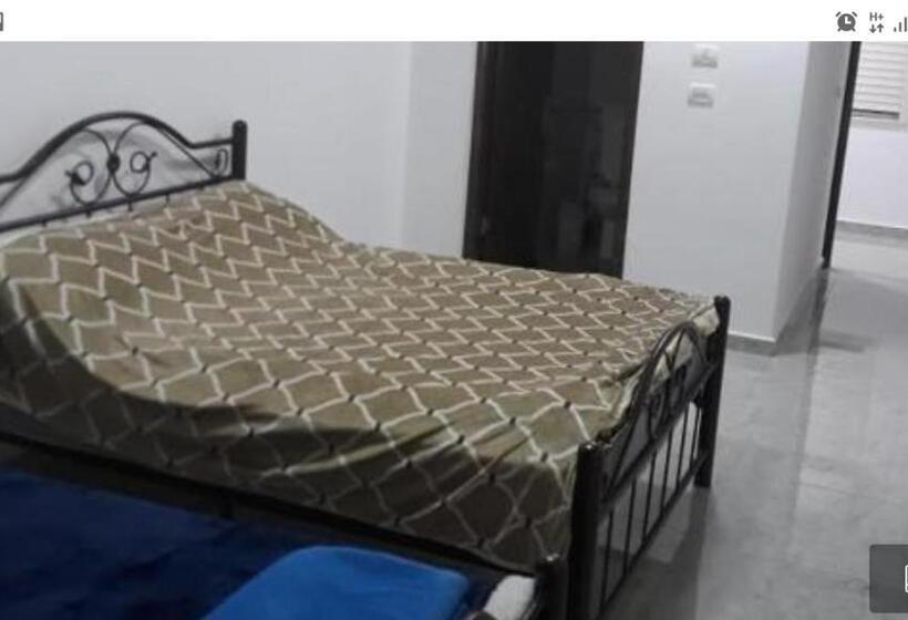 تختخواب و صبحانه Chez William