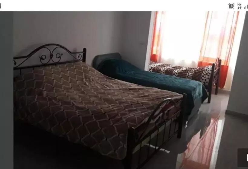 تختخواب و صبحانه Chez William