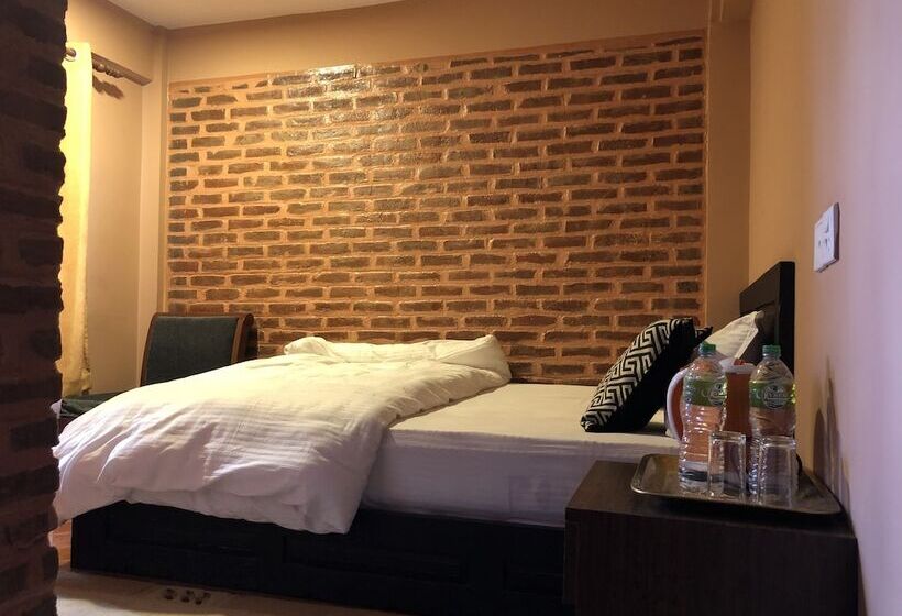 تختخواب و صبحانه Tashi Delek Guest House