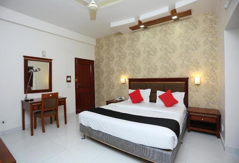 Otel Capital O 30175 The Luxotica