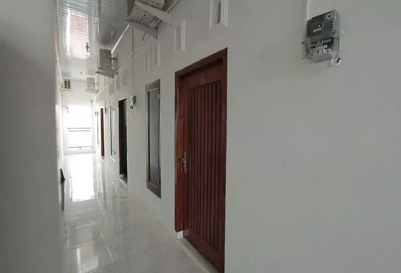 هتل Oyo 435 Panglima Polim Residence