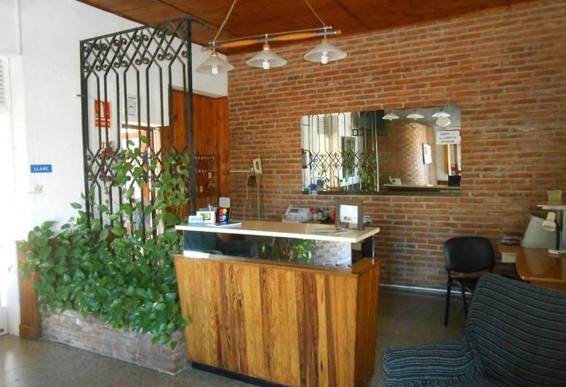 ユースホステル 25 De Mayo