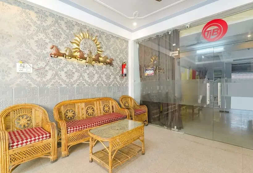 Fabhotel Triveni