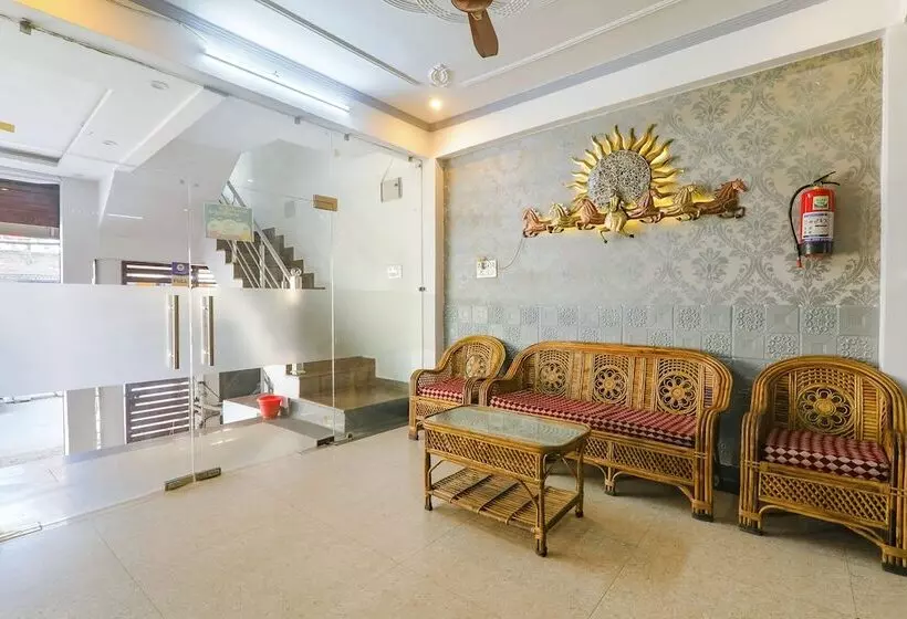 Fabhotel Triveni