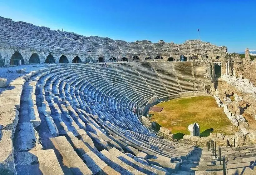 The Sansa Hotel & Spa