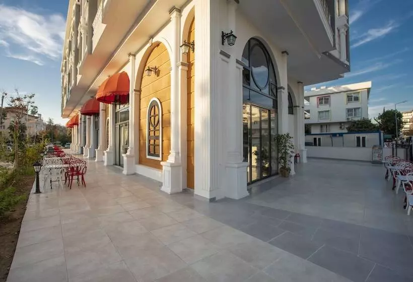 The Sansa Hotel & Spa