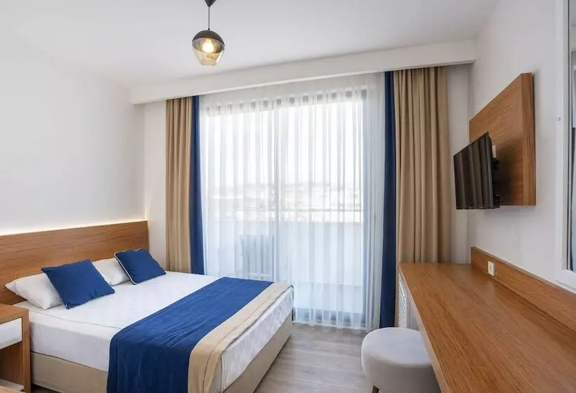 The Sansa Hotel & Spa