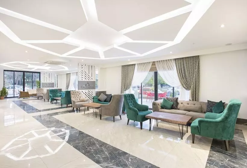 The Sansa Hotel & Spa