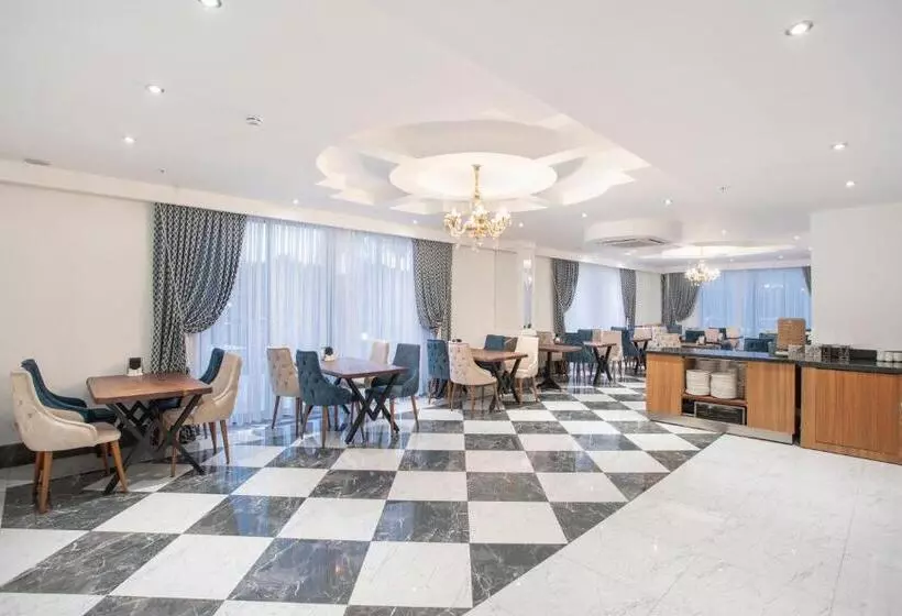 The Sansa Hotel & Spa