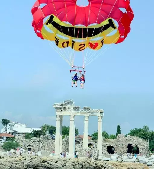 The Sansa Hotel & Spa