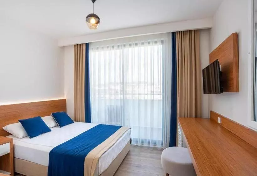 The Sansa Hotel & Spa