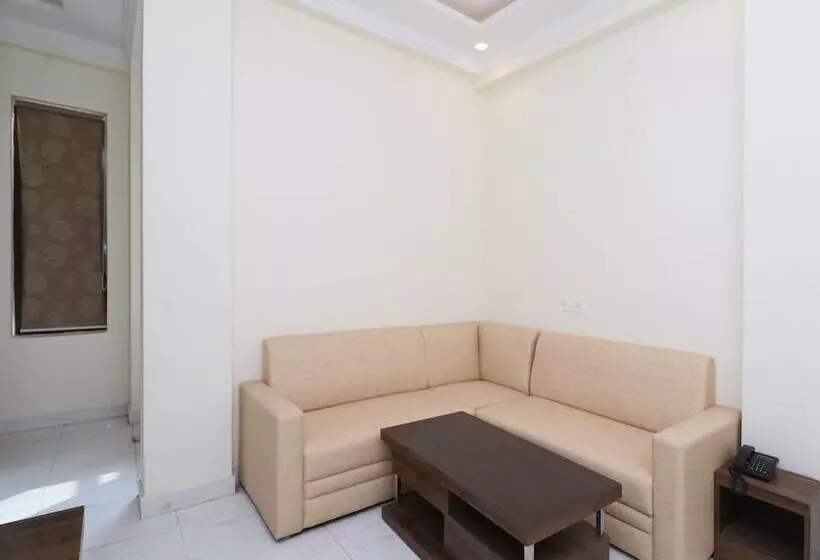 ホテル Capital O 27911 Woodland Garden Suites