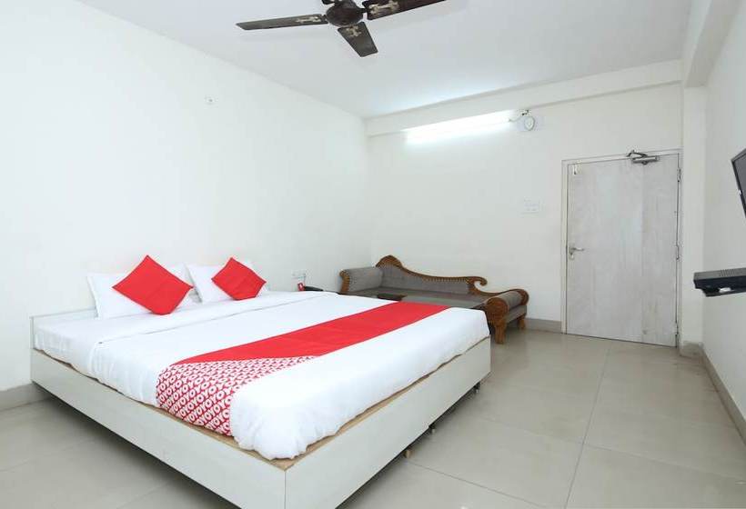 Hotel Oyo 25064 Chandrika