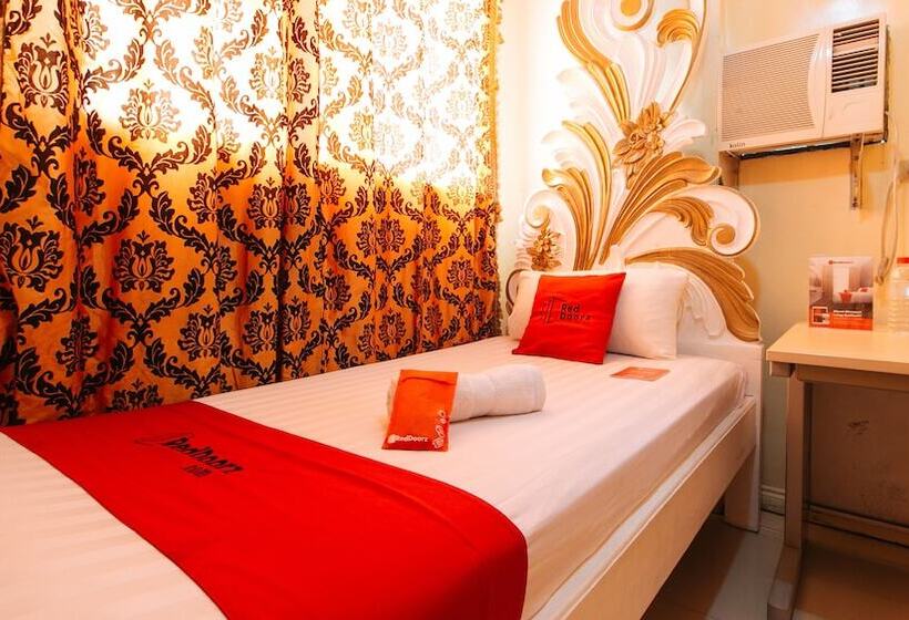 فندق Reddoorz At Manila Venetian