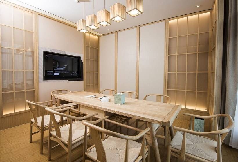 Отель Virtuous World