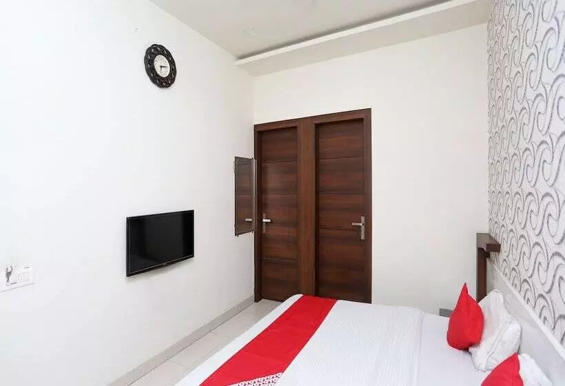 Oyo 17280 Hotel Shivaay