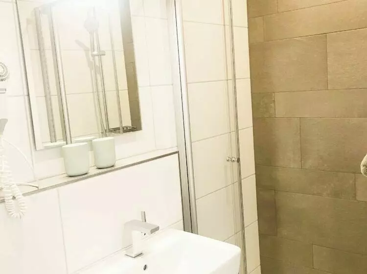 Majatalo Gästehaus Mönchshof