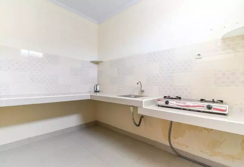 ペンション Reddoorz @ Imam Bonjol Kuta