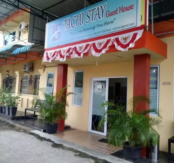 ペンション Tachi Stay Guesthouse Syariah