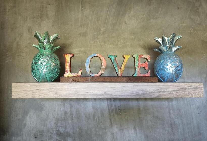 فندق صغير Bagus Ink Surf Camp