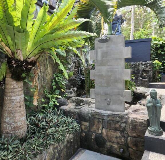 فندق صغير Bagus Ink Surf Camp