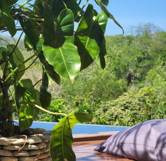 فندق صغير Bagus Ink Surf Camp