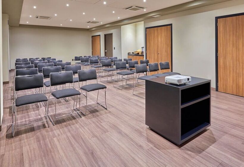 فندق City Express By Marriott Tapachula