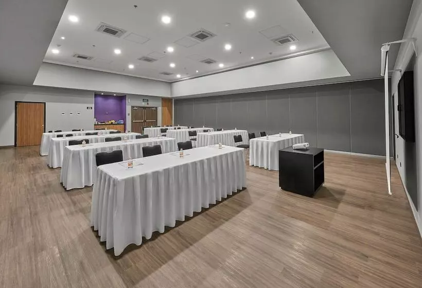 ホテル City Express By Marriott Tapachula