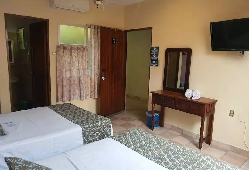 هتل El Faro Malecon