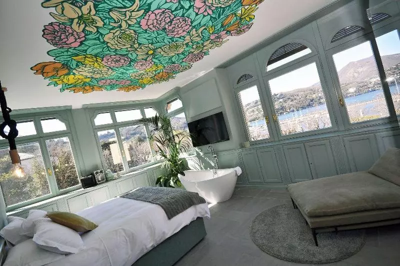 Pension Bello!lake Como Suites