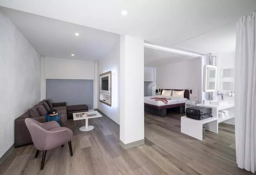 Yotel Istanbul Airport Landside, City Entrance