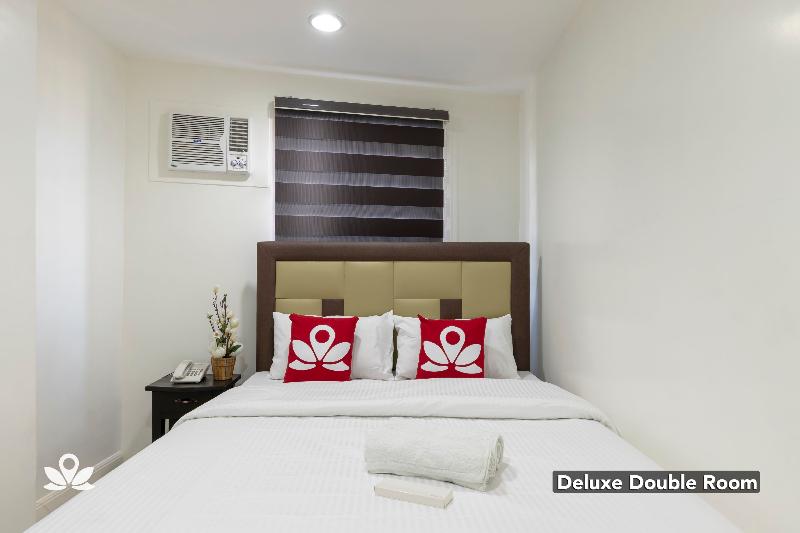 Zen Rooms Triangle Hotel Manila