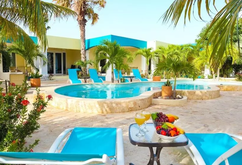 هتل Aqua Viva Suites