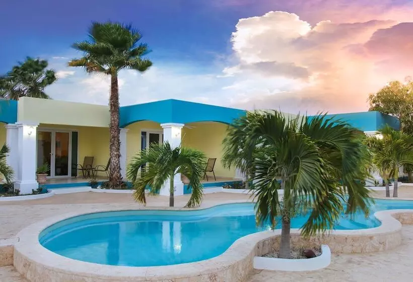 هتل Aqua Viva Suites