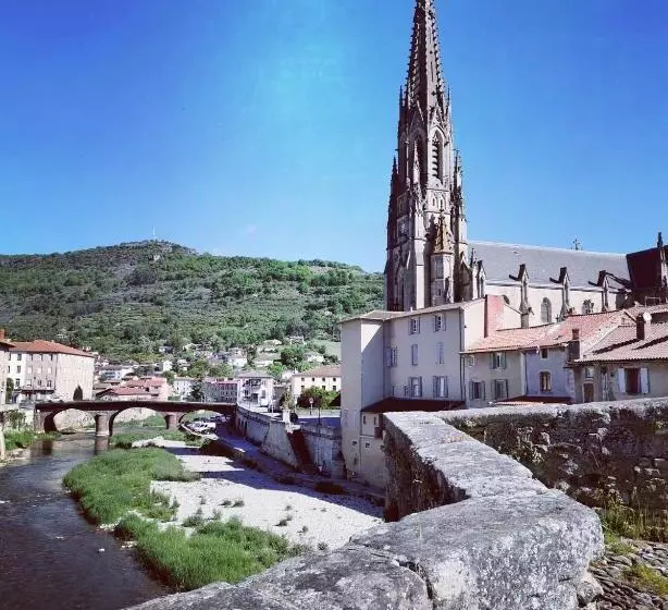 Hotelli Le Pont Neuf