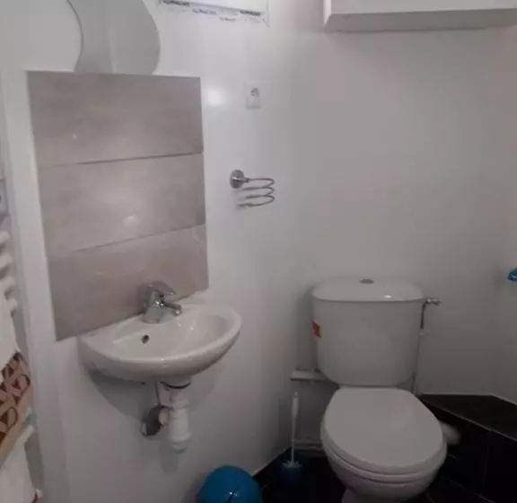 Cosy Studios   La Gambeta
