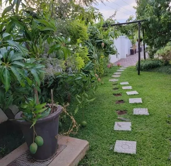 تختخواب و صبحانه Sentosa Guest House