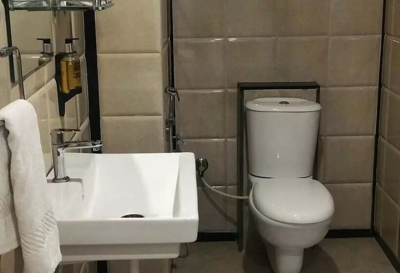 Kyriad Hotel Solapur By Othpl