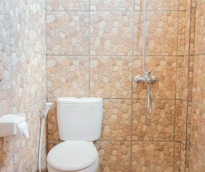 ホテル Oyo 401 The Frog Homestay Sanur