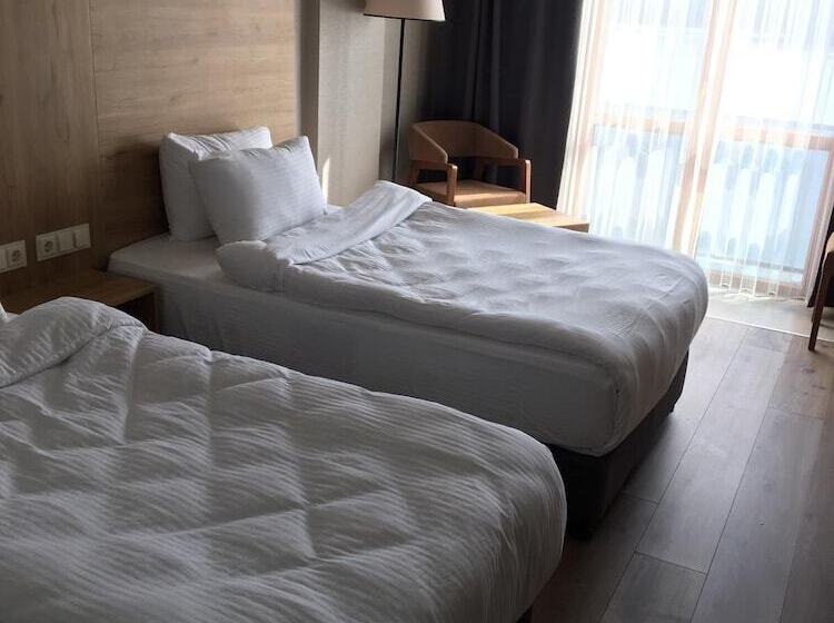 Nehi̇r Hotel Keşan