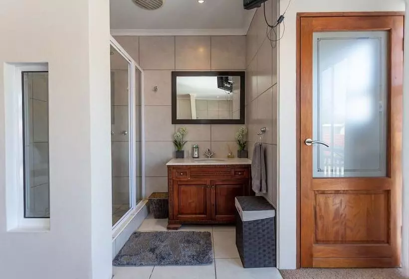 تختخواب و صبحانه Lido Living