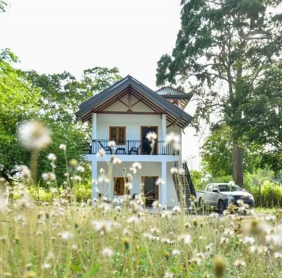 Hotelli Andarawewa Nature Resort